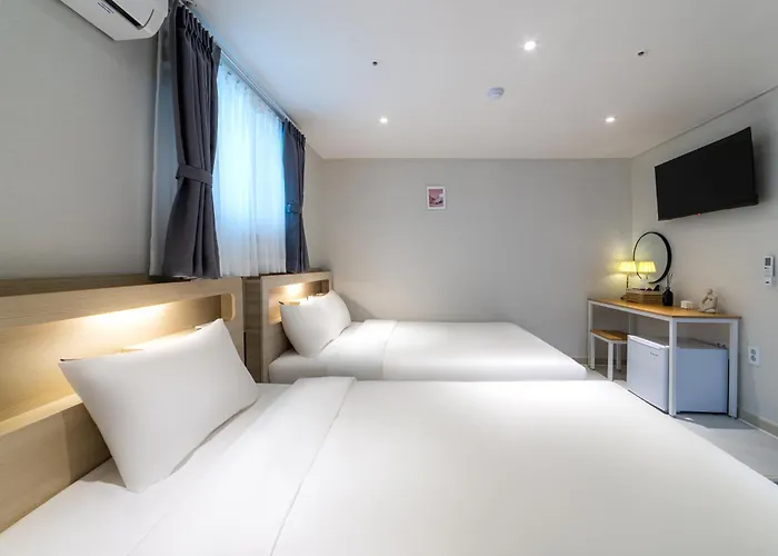 Bigboxstay Myeongdong 2*